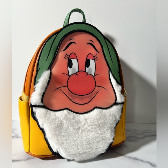 Disney x Loungefly Bashful Lenticular Mini Backpack - Picture 5 of 8